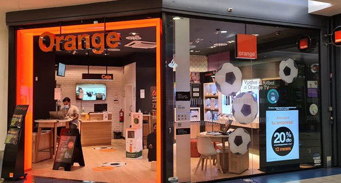 FACUA salva a un vecino de Zarza de Tajo 64 euros Orange le vendió datos móviles sin tener cobertura