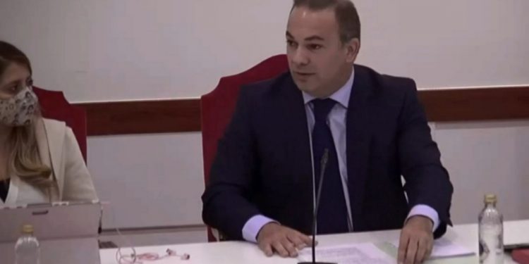 Carnicero: “Alberto Rojo es un alcalde sin credibilidad, hasta ahora no ha cumplido nada de lo que ha anunciado” 1 Carnicero: “Alberto Rojo es un alcalde sin credibilidad, hasta ahora no ha cumplido nada de lo que ha anunciado”