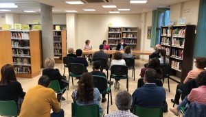 La Biblioteca Aguirre acoge la presentación del duodécimo libro de Estrella Cachero, ‘Por qué no lo había visto venir’