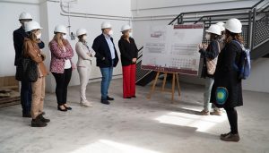 La consejera de Educación pone como centro de referencia de proyectos bilingües el CEIP ‘Isaac Albéniz’ de Cuenca