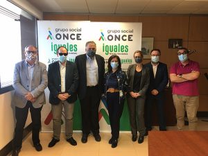 La Consejería de Desarrollo Sostenible, Teléfono de la Esperanza, Unión de Cooperativas de Transporte de CLM, RTVE CLM y José Luis Perales, Premios Solidarios ONCE Castilla-La Mancha 2021