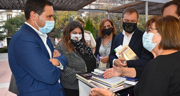 La Diputación de Cuenca, el Ayuntamiento y la Asociación de Libreros hacen un balance muy positivo de la feria del libro 2021