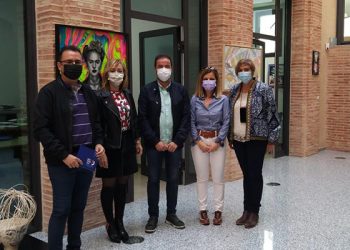 La exposición ‘Despiertas Mujeres, Arte e Identidad’ llega a Iniesta donde se podrá ver hasta el 5 de noviembre