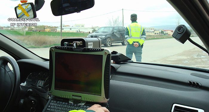 La Guardia Civil de Cuenca investiga a una persona que conducía a 215 km/h 1 La Guardia Civil de Cuenca investiga a una persona que conducía a 215 kmh