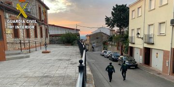 La Guardia Civil detiene a una persona por el robo con fuerza mediante alunizaje perpetrado en el estanco de Horche