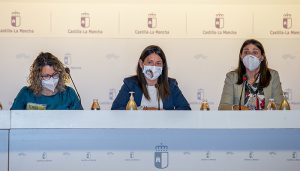 La Junta declara la guerra a la soledad no deseada de las personas mayores