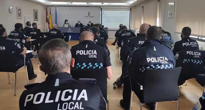 La Policía Local de la región se forma en la nueva Ley de Protección Integral a la Infancia y Adolescencia frente a la Violencia