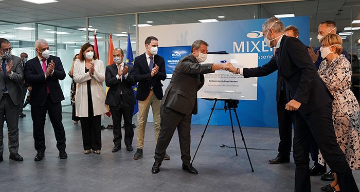 Las autoridades de Castilla-La Mancha y el Ministerio de Industria se vuelcan con Mixer&Pack en su inauguración