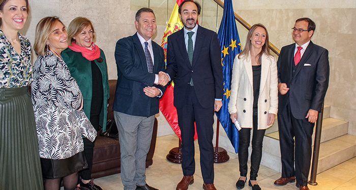 Las ciudades y regiones españolas aprueban en Europa y por unanimidad la iniciativa liderada por Castilla-La Mancha para proteger los productos industriales y artesanales