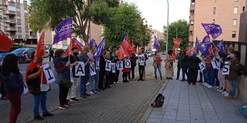 Las trabajadoras de residencias privadas de mayores intensifican la presión sobre sus empresas para exigir un convenio digno