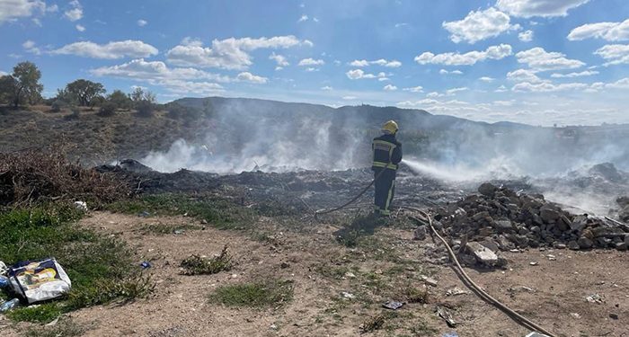 Los bomberos del Ayuntamiento de Cuenca sofocan un incendio en Albalate de las Nogueras