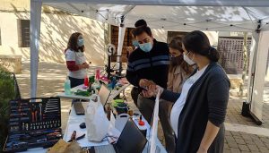 Los optenses conocen de cerca la fabricación digital con la visita de FabLab Cuenca