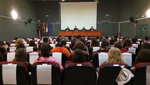 Luis García Jambrina destaca en Cuenca el “gran estímulo” que suponen los encuentros con los lectores, donde “ves que escribir tiene sentido”