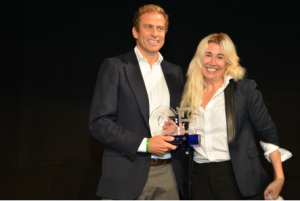 María Luisa Gutiérrez, nacida en Yunquera de Henares, galardonada con el Comscore Courage Award