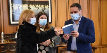 Martínez Chana señala que es “un orgullo” tener en la provincia finalistas del Premio Planeta como Ana Isabel Fernández