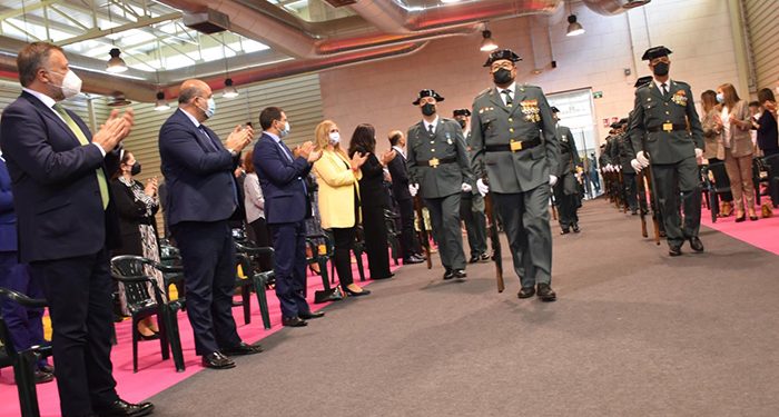 Martínez Guijarro muestra el respaldo del Gobierno de Castilla-La Mancha a los hombres y mujeres de la Guardia Civil