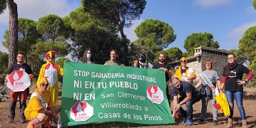 Más de 40.000 personas firman la petición contra la instalación de una macrogranja de gallinas entre los municipios de San Clemente, Villarrobledo y Casas de los Pinos