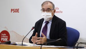 Mora destaca las nuevas ayudas a autónomos y pymes y vuelve a echar en falta el apoyo del PP