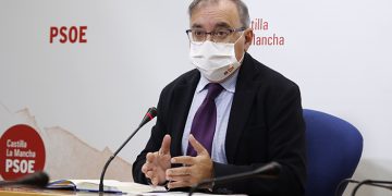 Mora destaca las nuevas ayudas a autónomos y pymes y vuelve a echar en falta el apoyo del PP