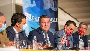 Page se compromete a seguir defendiendo al sector de carne de vacuno y plantea impulsar campañas para fomentar su consumo