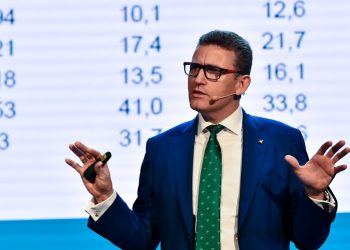 Víctor Manuel Martín en `Empuéblate': "El mundo rural necesita entidades comprometidas con su desarrollo, que crean en sus posibilidades" 2 Víctor Manuel Martín en `Empuéblate' El mundo rural necesita entidades comprometidas con su desarrollo, que crean en sus posibilidades