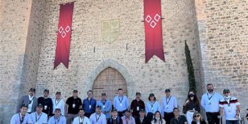 Visita institucional de Eurocaja Rural al parque temático Puy du Fou