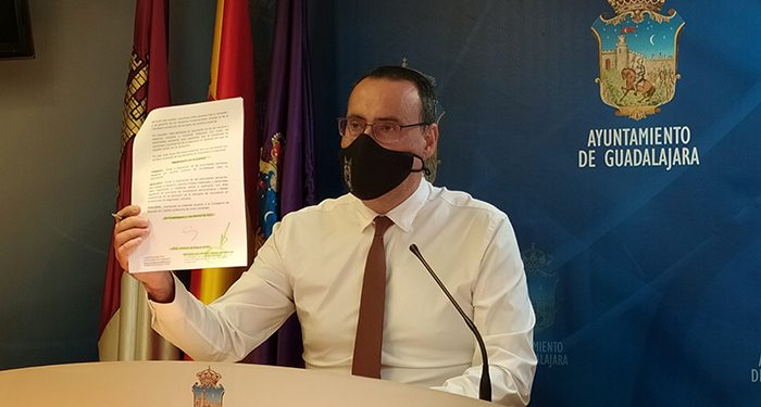 VOX asegura que “a Rojo se le desmoronan sus chiringuitos” tras la salida de los dos directores generales de Cultura y Deportes en el Ayuntamiento de Guadalajara