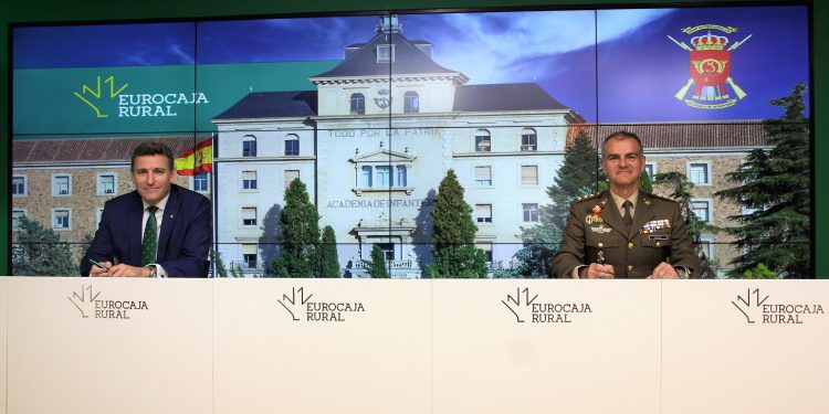 Eurocaja Rural y la Academia de Infantería renuevan su colaboración con motivo de la Inmaculada Concepción 1 20211103 foto convenio eurocaja rural y academia de infanteria toledo