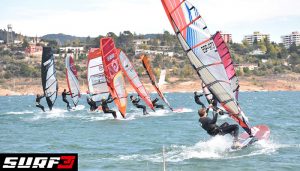 Alocén se convierte en la capital de del windsurf y slalom