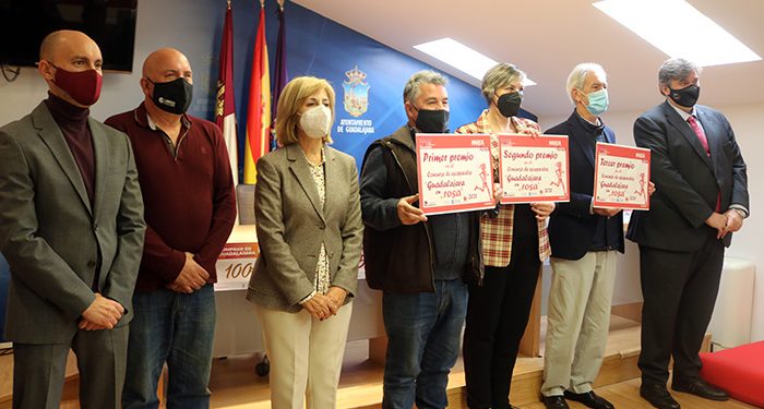 Aluminios Villaverde, Donde Julieta y Autoescuela La Veloz, ganadores del concurso ‘Escaparate en rosa’ de Guadalajara 1 Aluminios Villaverde, Donde Julieta y Autoescuela La Veloz, ganadores del concurso ‘Escaparate en rosa’ de Guadalajara
