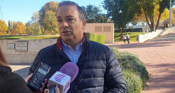 Carnicero propone coherencia y coordinación en el modelo de gestión que Rojo quiere implantar en los aparcamientos de la ciudad