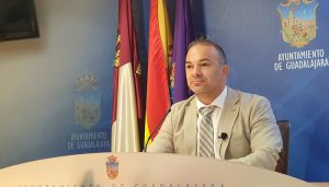 Carnicero propone no subir el impuesto de la plusvalía y bonificarlo en las herencias