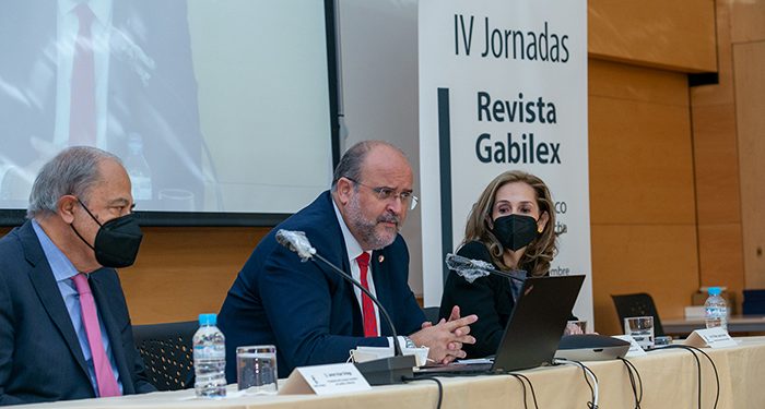 Castilla-La Mancha habilitará un canal de alertas para que sus empleados y empleadas públicos puedan denunciar casos de abuso o corrupción en la Administración