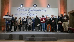 Cinco restaurantes de la Guadalajara rural reciben sendos Broches Gastronómicos  por su aportación a la cocina regional