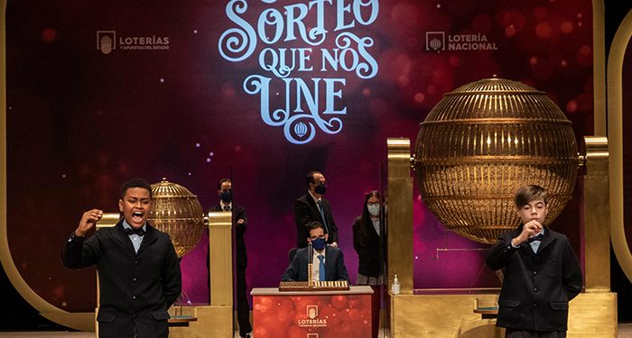 Diez consejos de la Policía Nacional para que no pierdas dinero con la Lotería estas Navidades