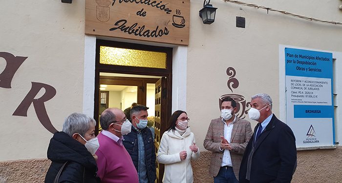 Diputación y Ayuntamiento de Brihuega renuevan el local de la Asociación Comarcal de Jubilados 1 Diputación y Ayuntamiento de Brihuega renuevan el local de la Asociación Comarcal de Jubilados