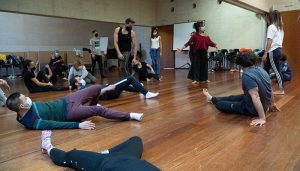 Docentes de Guadalajara tendrán sesiones presenciales de expresión corporal para ser utilizada como aliada en el proceso educativo