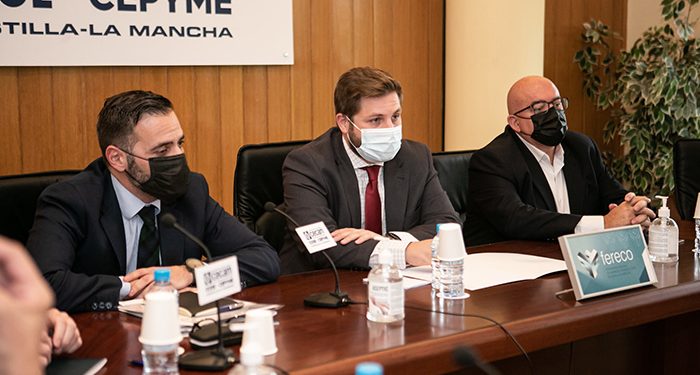 El Gobierno regional aumenta el presupuesto de GICAMAN en un millón de euros para llevar a cabo mejoras en el parque público de viviendas