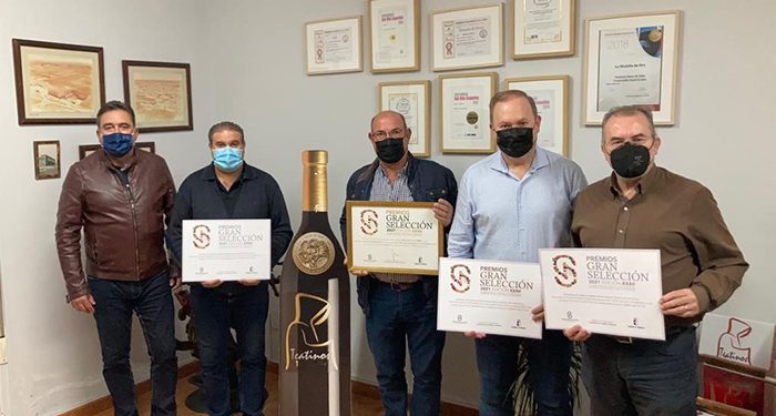 El Gobierno regional entrega los premios Gran Selección a la Bodega Purísima Concepción de Casas de Fernando Alonso 1 El Gobierno regional entrega los premios Gran Selección a la Bodega Purísima Concepción de Casas de Fernando Alonso