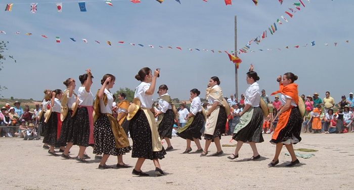 El Gobierno regional financiará un estudio sobre la historia de la jota para reforzar la candidatura de esta disciplina artística a Patrimonio de la Humanidad 1 El Gobierno regional financiará un estudio sobre la historia de la jota para reforzar la candidatura de esta disciplina artística a Patrimonio de la Humanidad