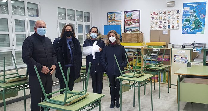 El Gobierno regional y el Ayuntamiento de Villaconejos del Trabaque colaboran en la modernización y mejora de las instalaciones del colegio público