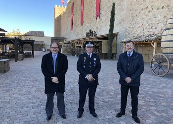 El jefe de la Policía Local de Cuenca, José Vidal Tejeda, recibe la medalla al Mérito Profesional de Castilla-La Mancha, categoría oro