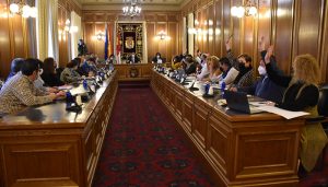 El pleno de la Diputación de Cuenca aprueba una modificación presupuestaria de 800.000 euros destinada a los parques de bomberos de Cañete y Priego