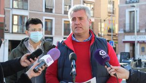 Esteban pide a la Junta una solución definitiva a los ganaderos de Guadalajara que sufren continuos ataques del lobo