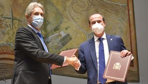 Firmada la cesión e incorporación de parte del parque del Coquín al nuevo campus universitario de Guadalajara