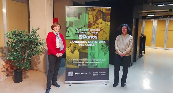 La Asociación Española contra el Cáncer en Cuenca recoge en una exposición algunos de los avances científicos más importantes en sus 50 años investigando el cáncer
