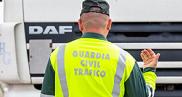 La campaña de DGT-ROADPOL especial sobre seguridad en el transporte de mercancías y personas se salda en la provincia de Cuenca con 346 vehículos controlados y 60 denuncias