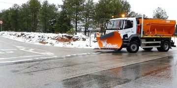 La Diputación de Guadalajara activa ocho quitanieves y un tractor con cuña ante posibles nevadas