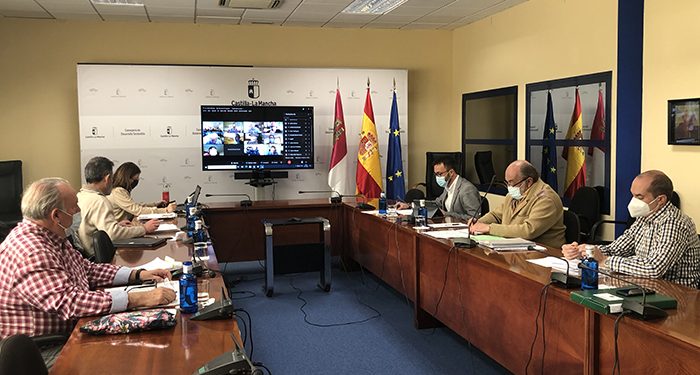 La Junta reúne al Consejo Regional de Pesca para actualizar las órdenes de veda para 2022 y analizar la situación del sector
