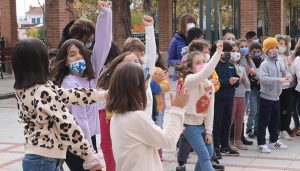La Plaza del Pueblo de Cabanillas vuelve a acoger el acto del Día Internacional de la Infancia